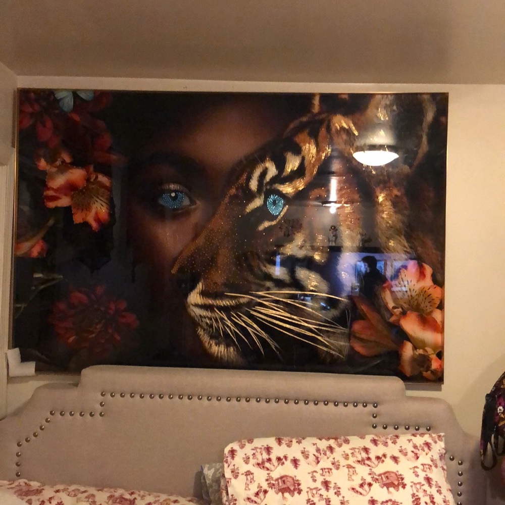 Am selling this nice peace of chart with half women and half tiger is pretty